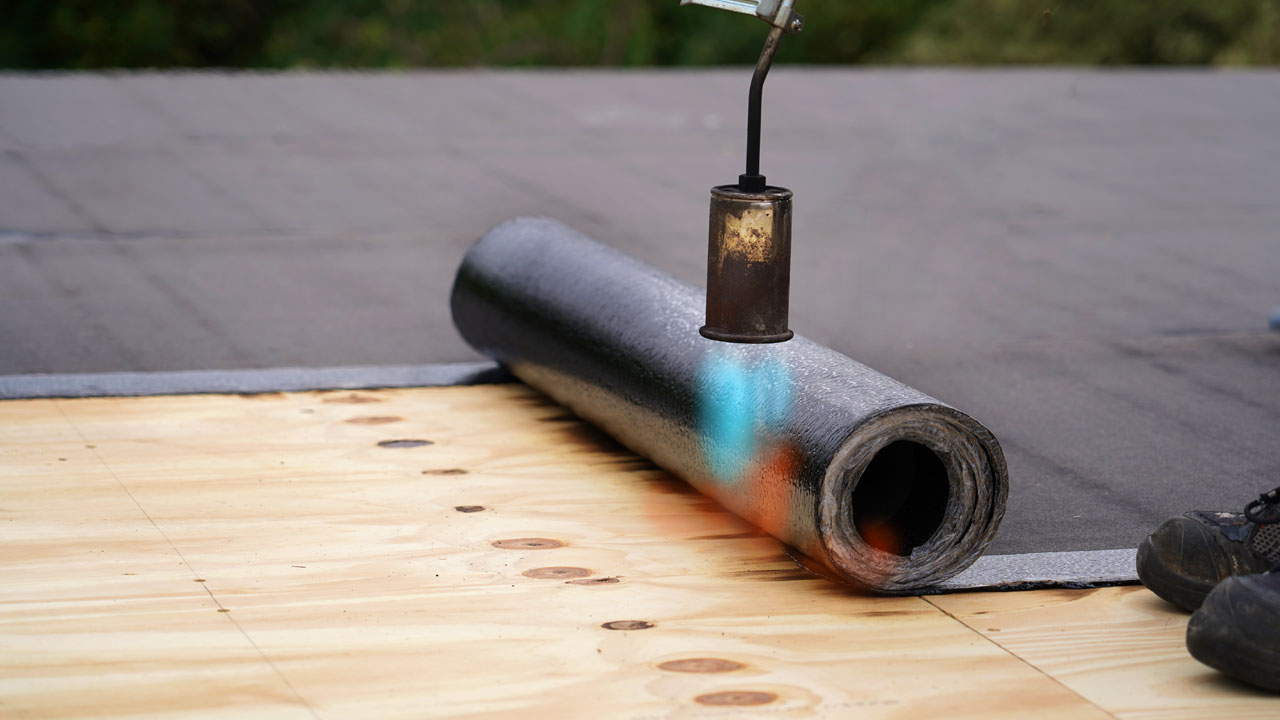 Installing Flat Roofing